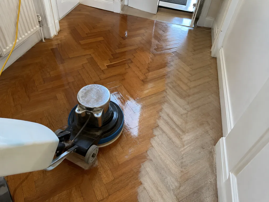 Hard Floor Polishing by Pepa Cleaning